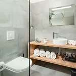 Skaline Luxury לינה וארוחת בוקר