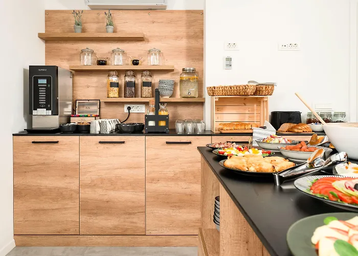 Skaline Luxury 4* ספליט