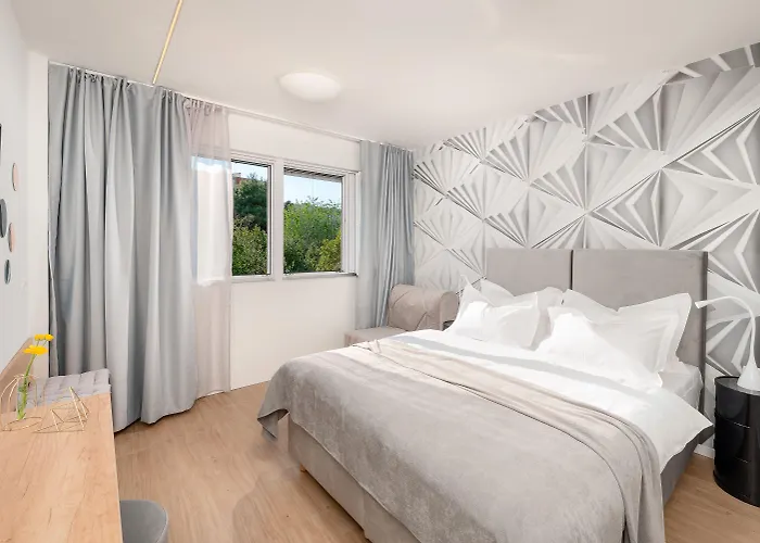 לינה וארוחת בוקר Skaline Luxury ספליט