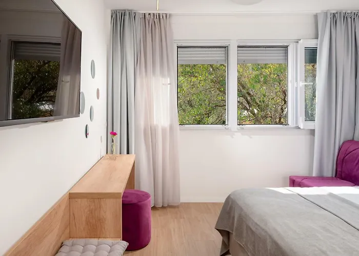 לינה וארוחת בוקר Skaline Luxury ספליט