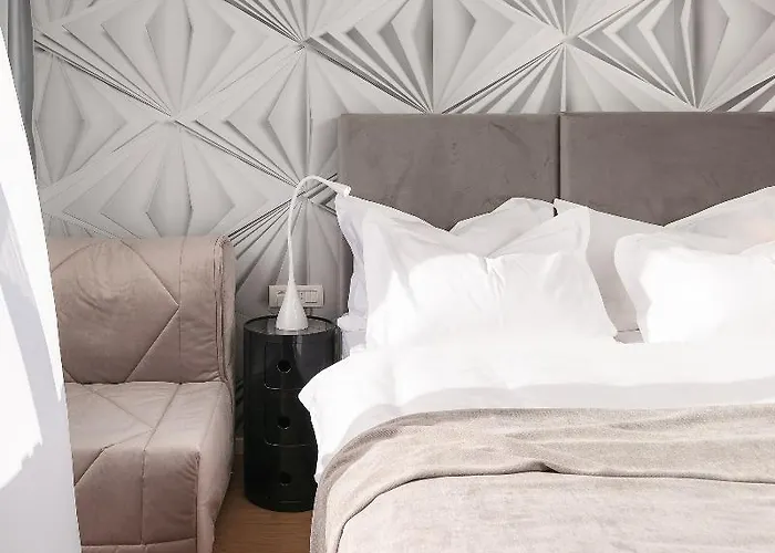 לינה וארוחת בוקר Skaline Luxury