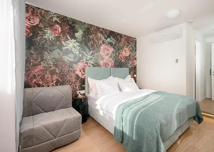 Skaline Luxury Bed & Breakfast 4*