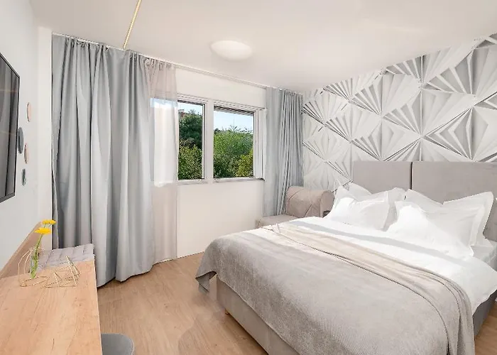 Skaline Luxury 4* ספליט