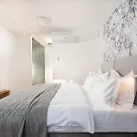 Skaline Luxury krevet i doručak 4*