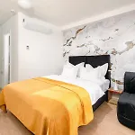 krevet i doručak Skaline Luxury 4*