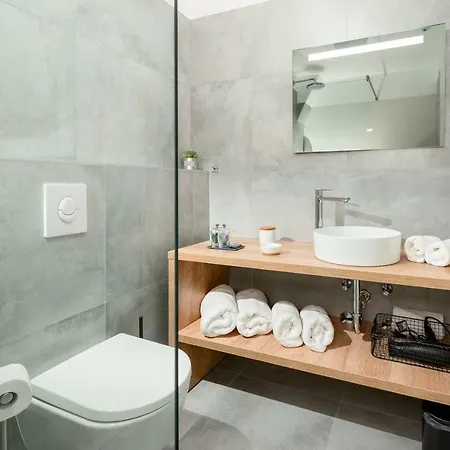 Skaline Luxury krevet i doručak
