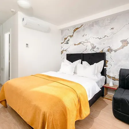 krevet i doručak Skaline Luxury 4*
