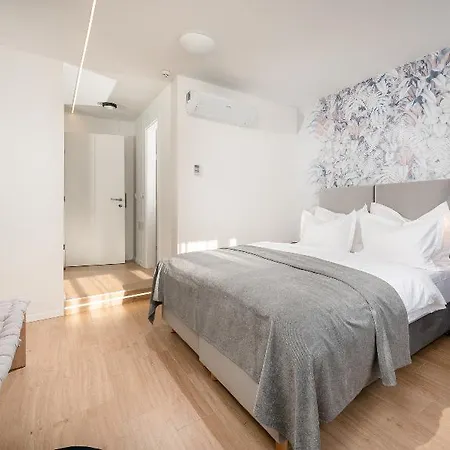 Skaline Luxury