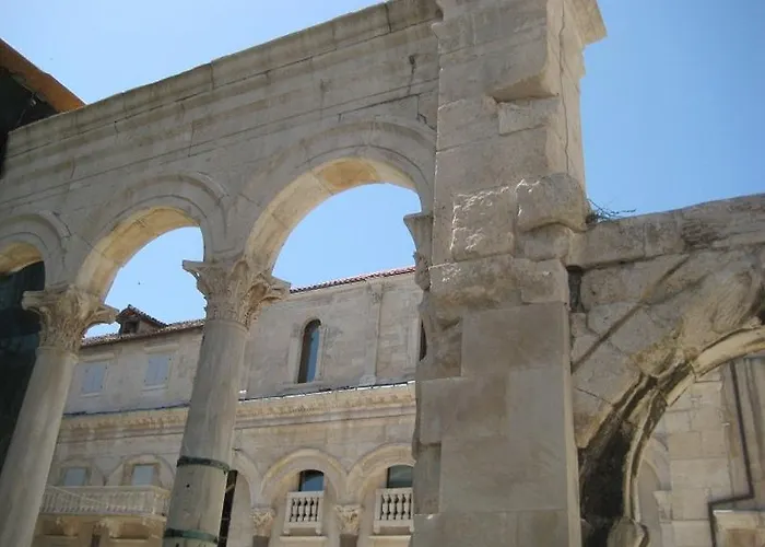 Skaline Luxury Panzió