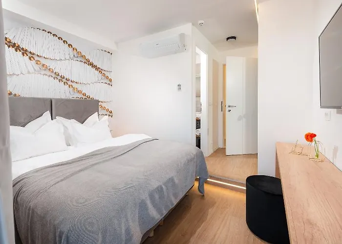 Bed & Breakfast Skaline Luxury